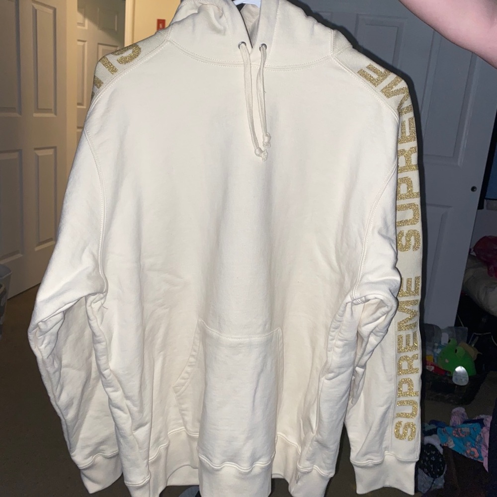 Supreme hoodie